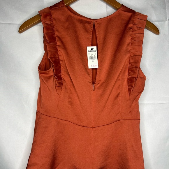 Express Ruffled Sleeveless Rust top - Picture 3 of 4